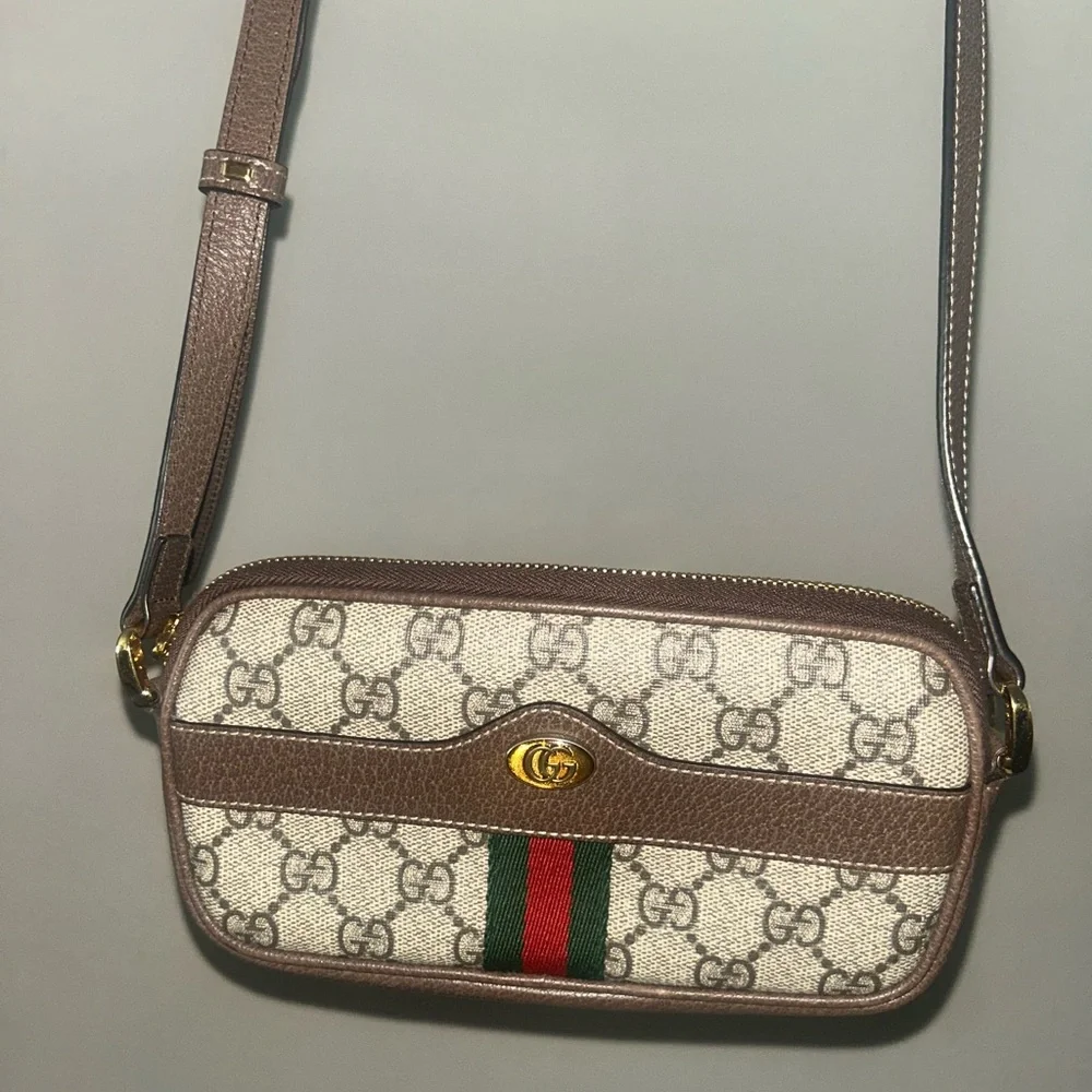 Gucci Beige and Brown Crossbody Bag with Red and Green Accents - Picture 2 of 8
